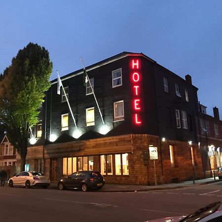 Victoria Hotel นิวพอร์ต ภายนอก รูปภาพ